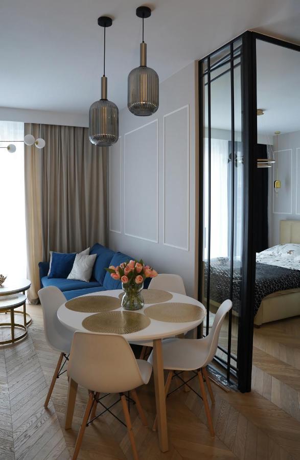 Apartamenty METRO TARGÓWEK 27 Varsovia Exterior foto