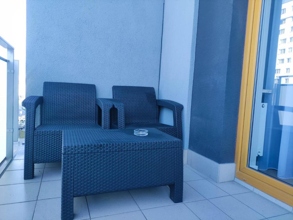Apartamenty METRO TARGÓWEK 27 Varsovia Exterior foto
